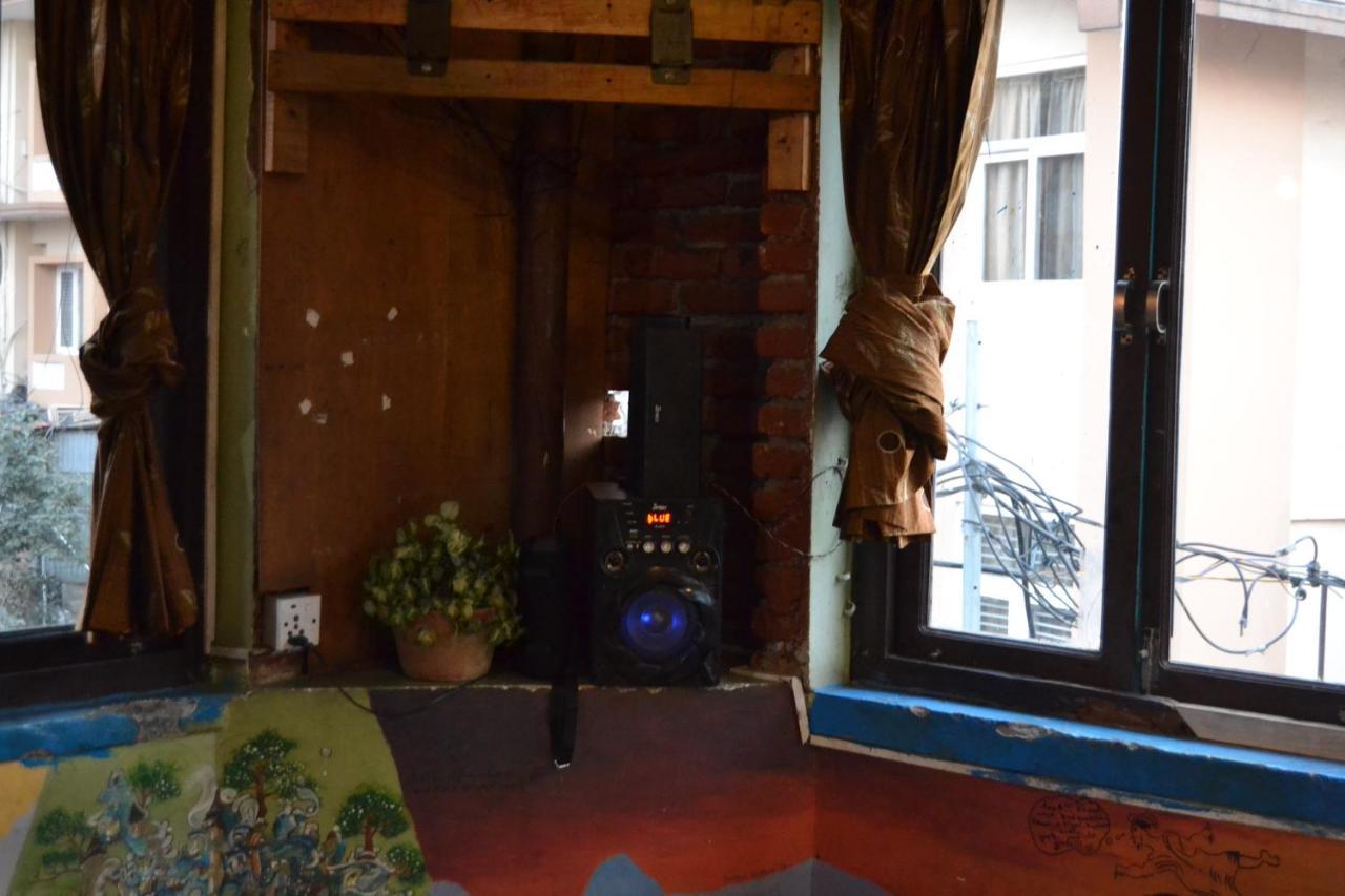 Fireflies Hostel 카트만두 외부 사진