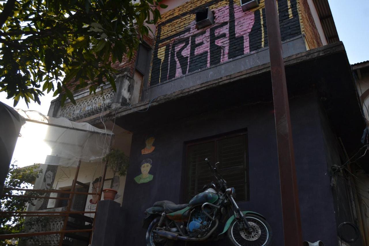 Fireflies Hostel 카트만두 외부 사진